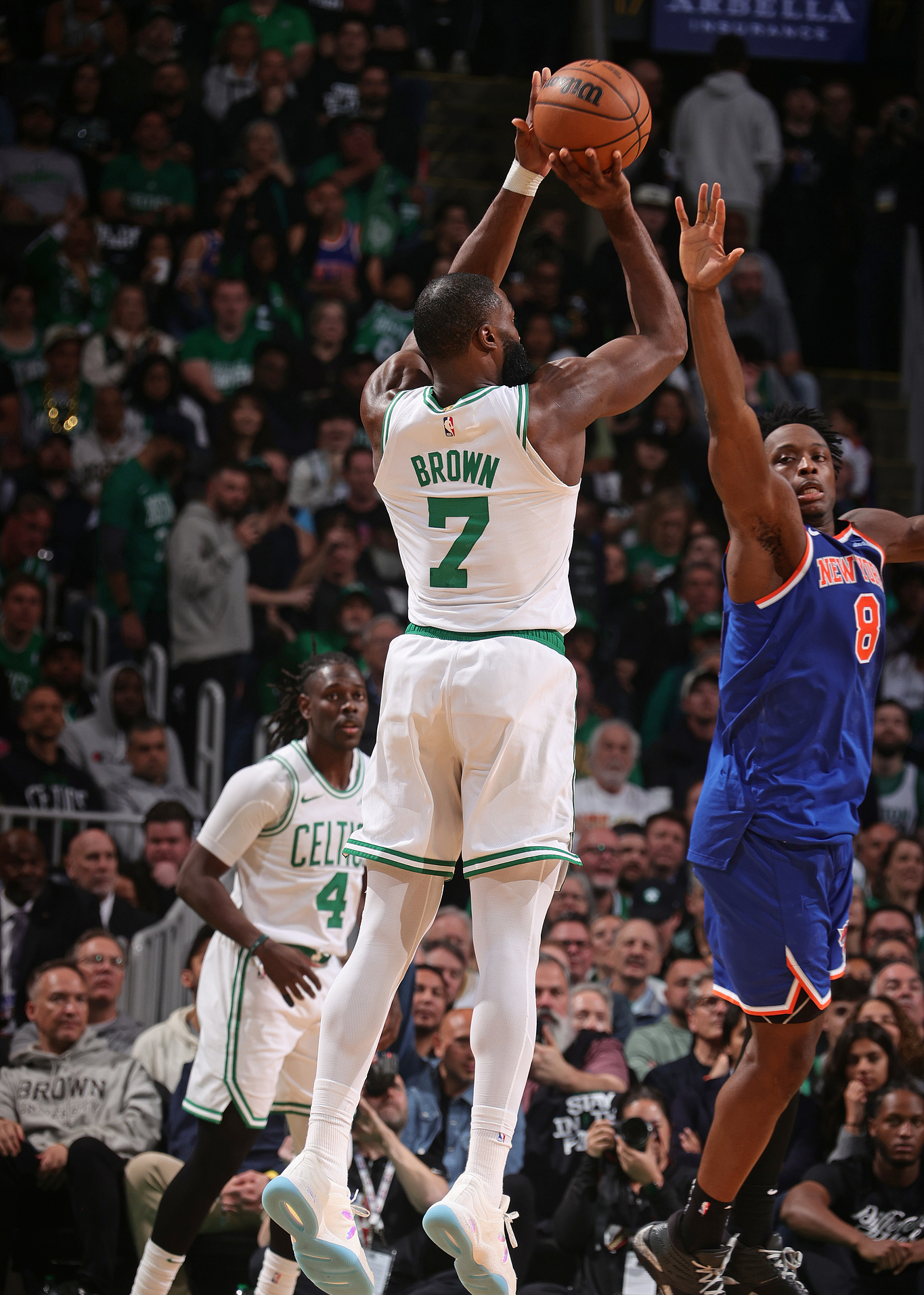 开云体育登录-包含尼克斯轻取雷霆,米切尔统治全场的词条