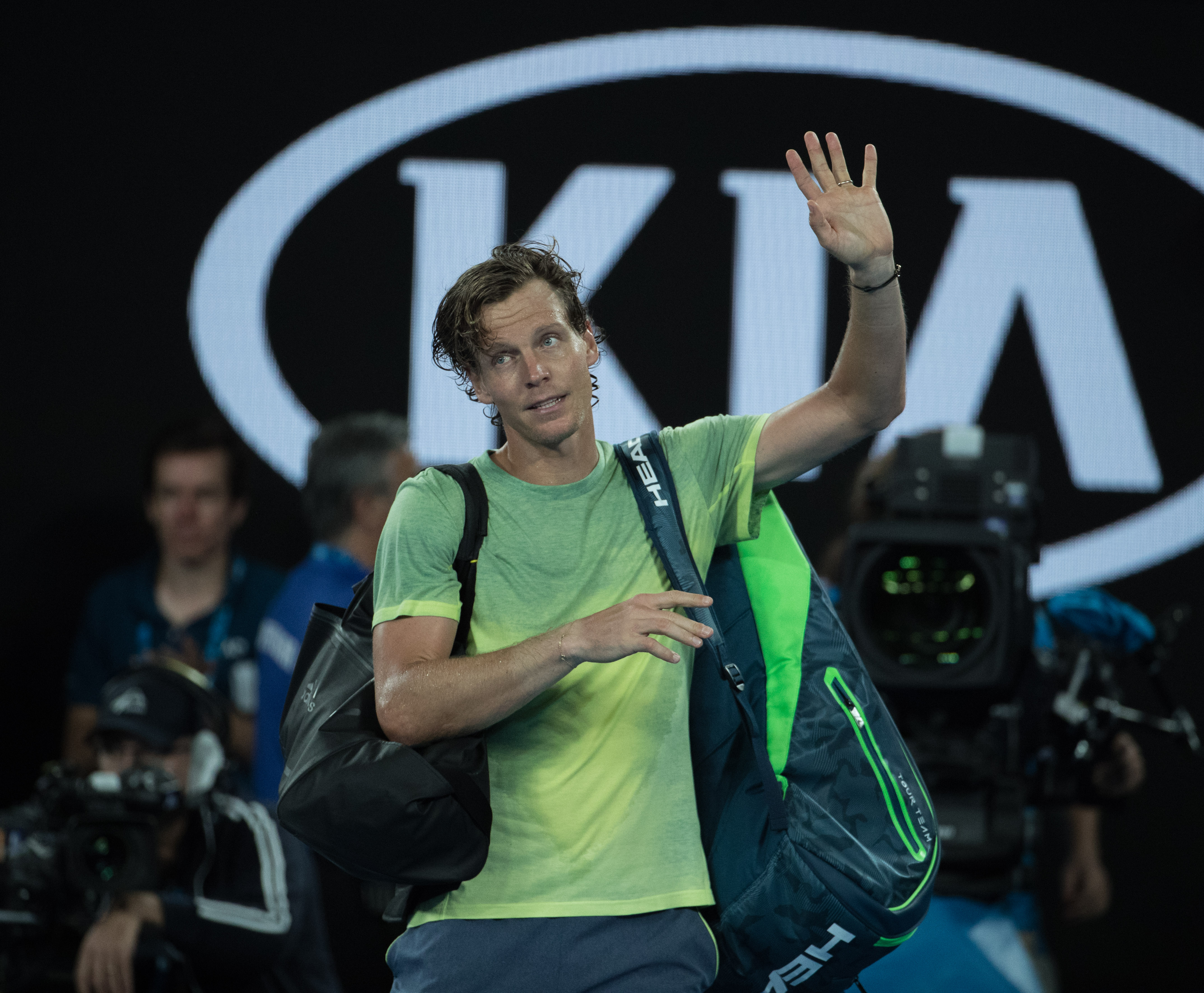 意大利网球队鏖战美国网球队,费德勒惊艳世界的简单介绍 意大利网球队鏖战美国网球队,费德勒惊艳世界的简单介绍