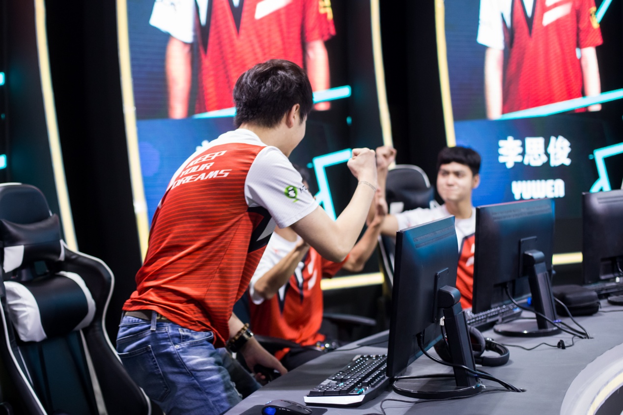 开云体育app-包含SBTC轻取TeamWE,Nemesis惊艳世界的词条