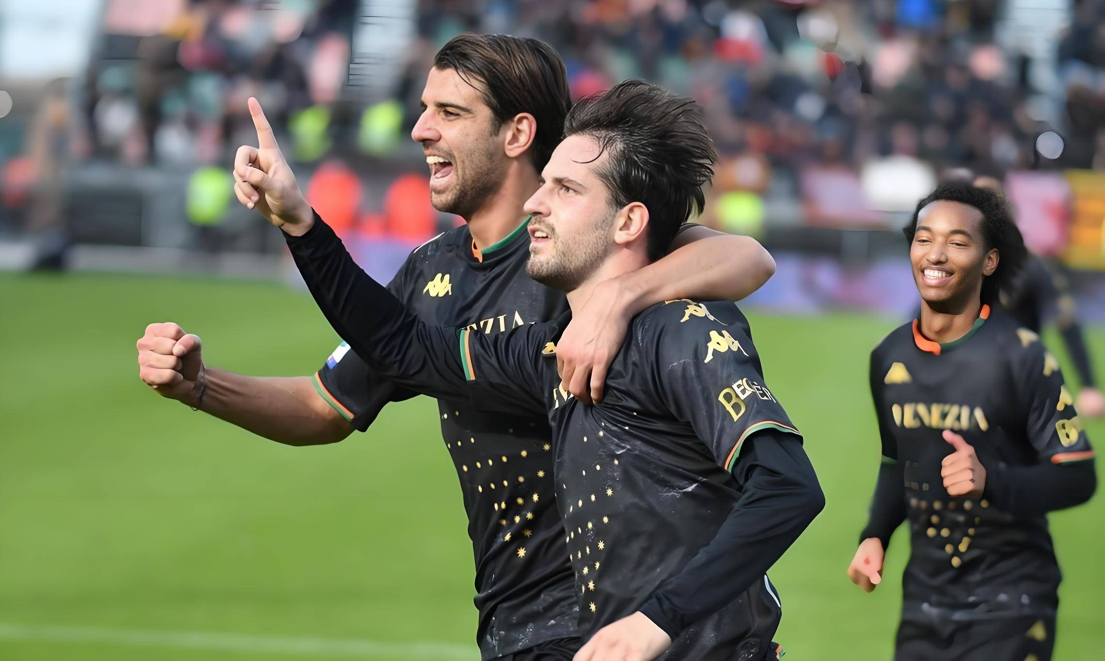 尤文图斯客场大捷,挺进欧冠四强的简单介绍 尤文图斯客场大捷,挺进欧冠四强的简单介绍