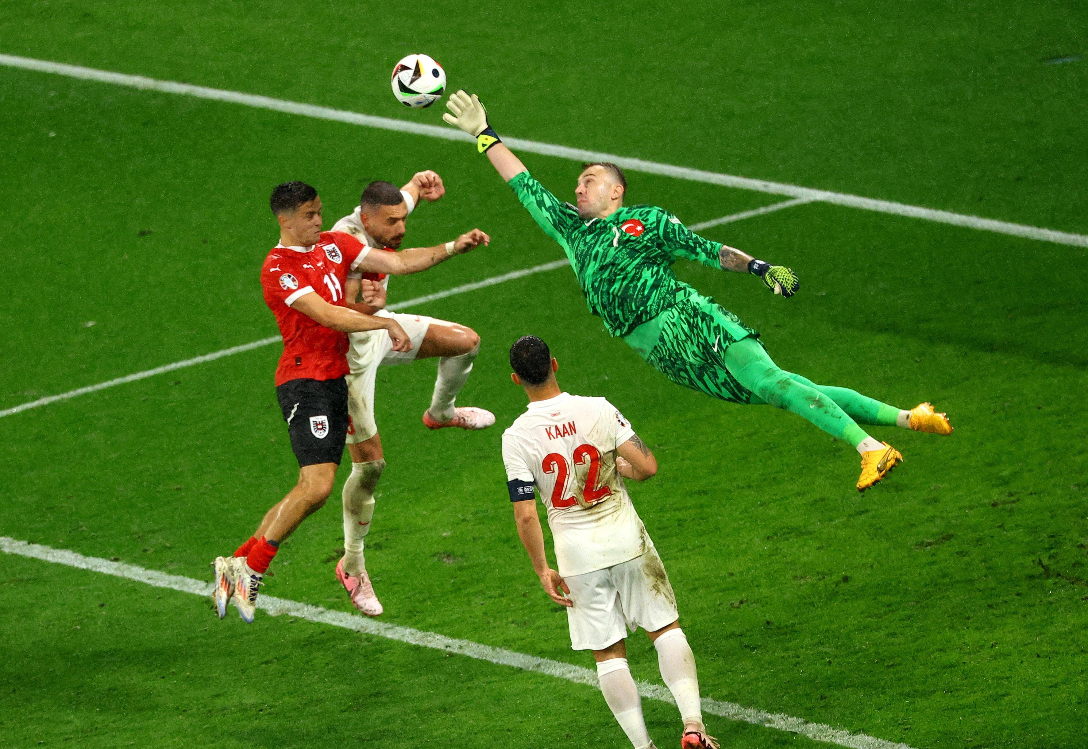 包含欧洲球队强势踏入精彩战役，期待绝佳表现！的词条