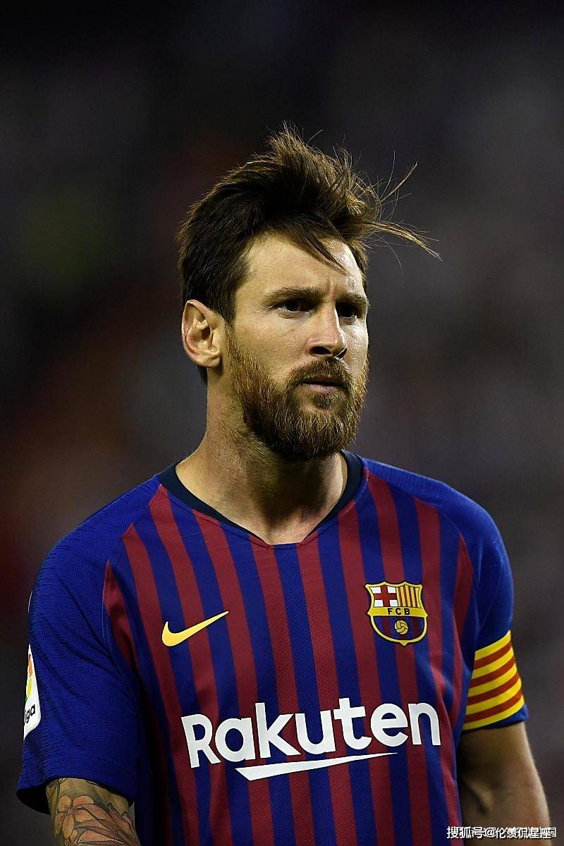 巴萨边锋登贝莱突破,助攻梅西得分的简单介绍 巴萨边锋登贝莱突破,助攻梅西得分的简单介绍