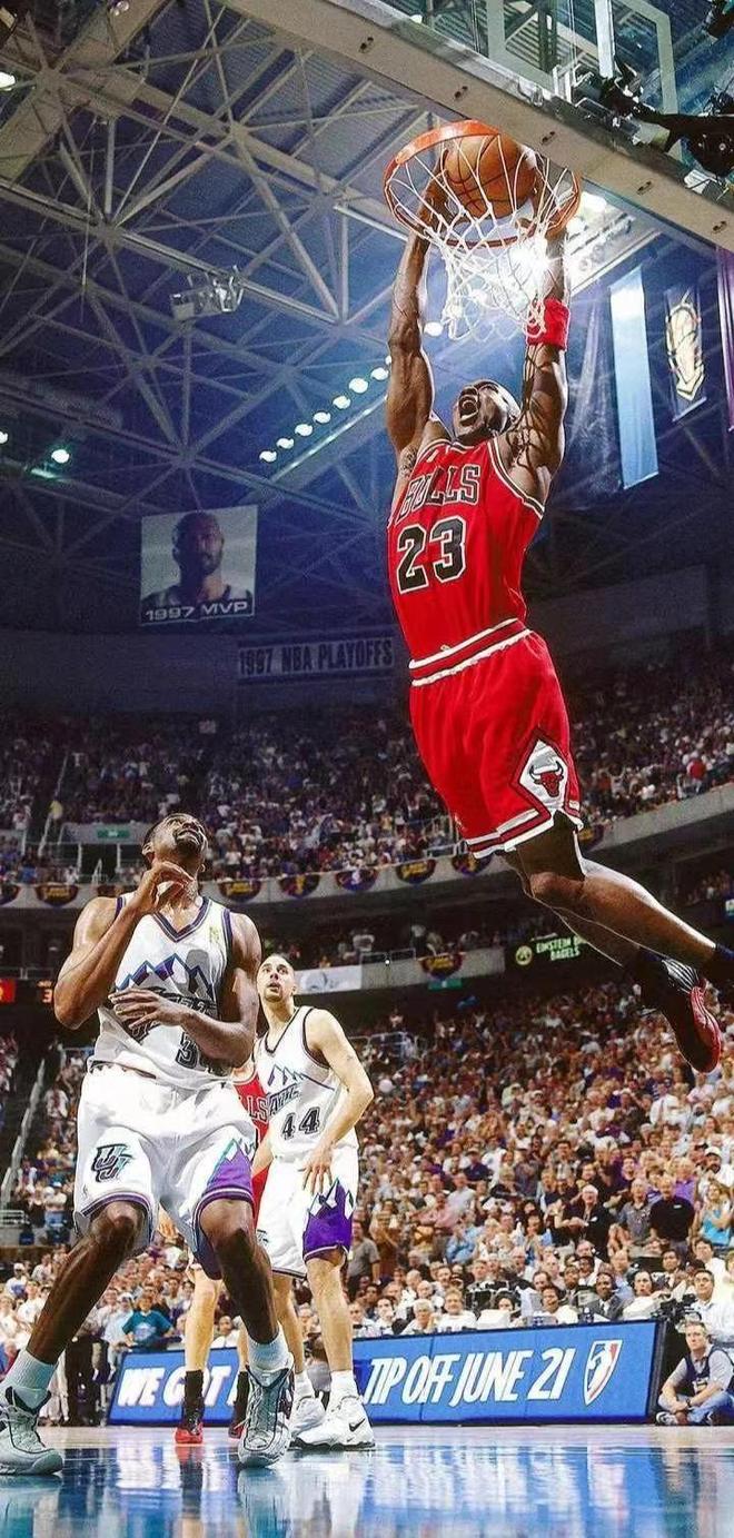 开云APP-乔丹传奇生涯全面回顾,百战百胜再现荣光