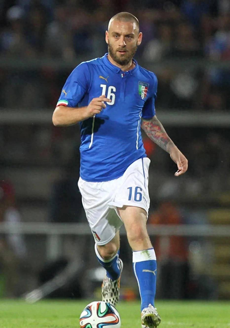 关于比萨拉宣布退役,球迷感到惋惜的信息 关于比萨拉宣布退役,球迷感到惋惜的信息