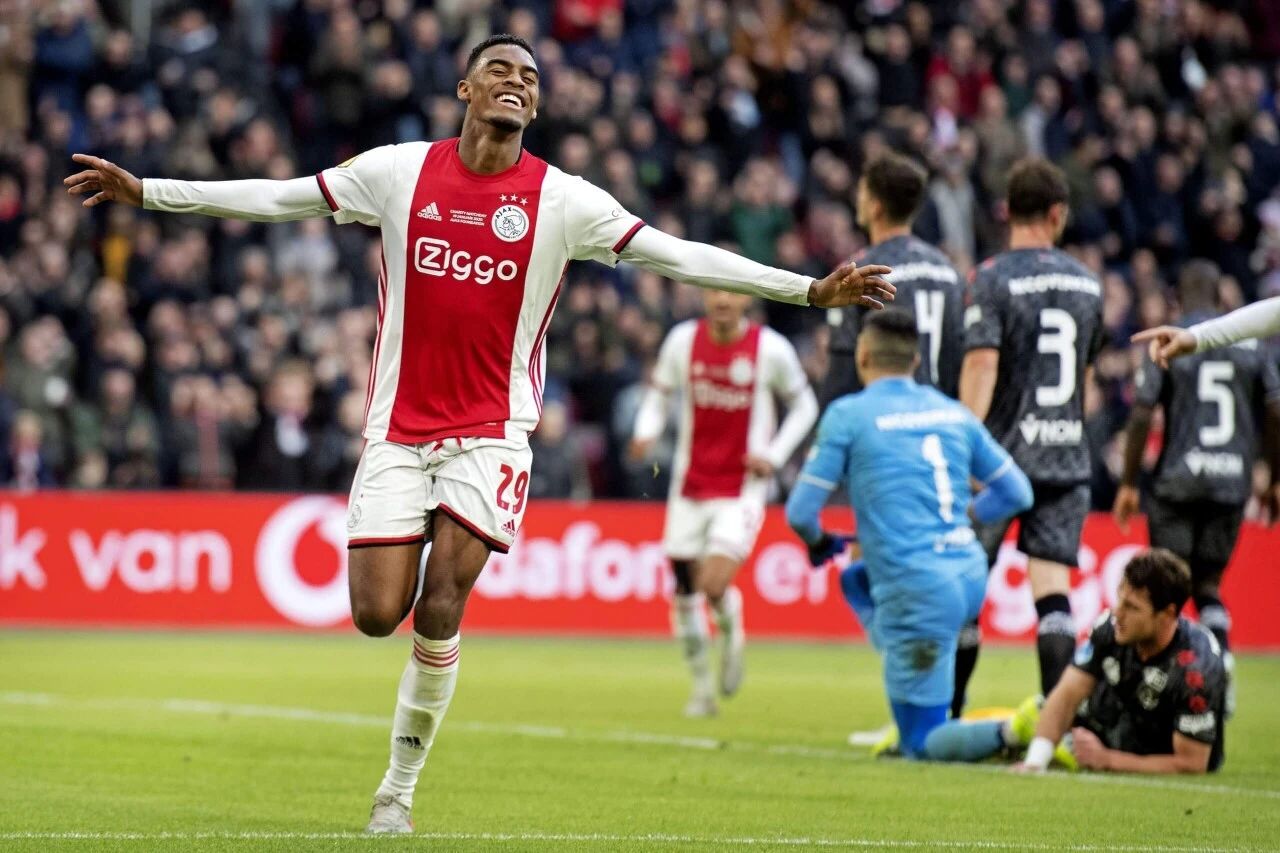 关于阿贾克斯赢得关键胜利,晋级下一阶段的信息 关于阿贾克斯赢得关键胜利,晋级下一阶段的信息