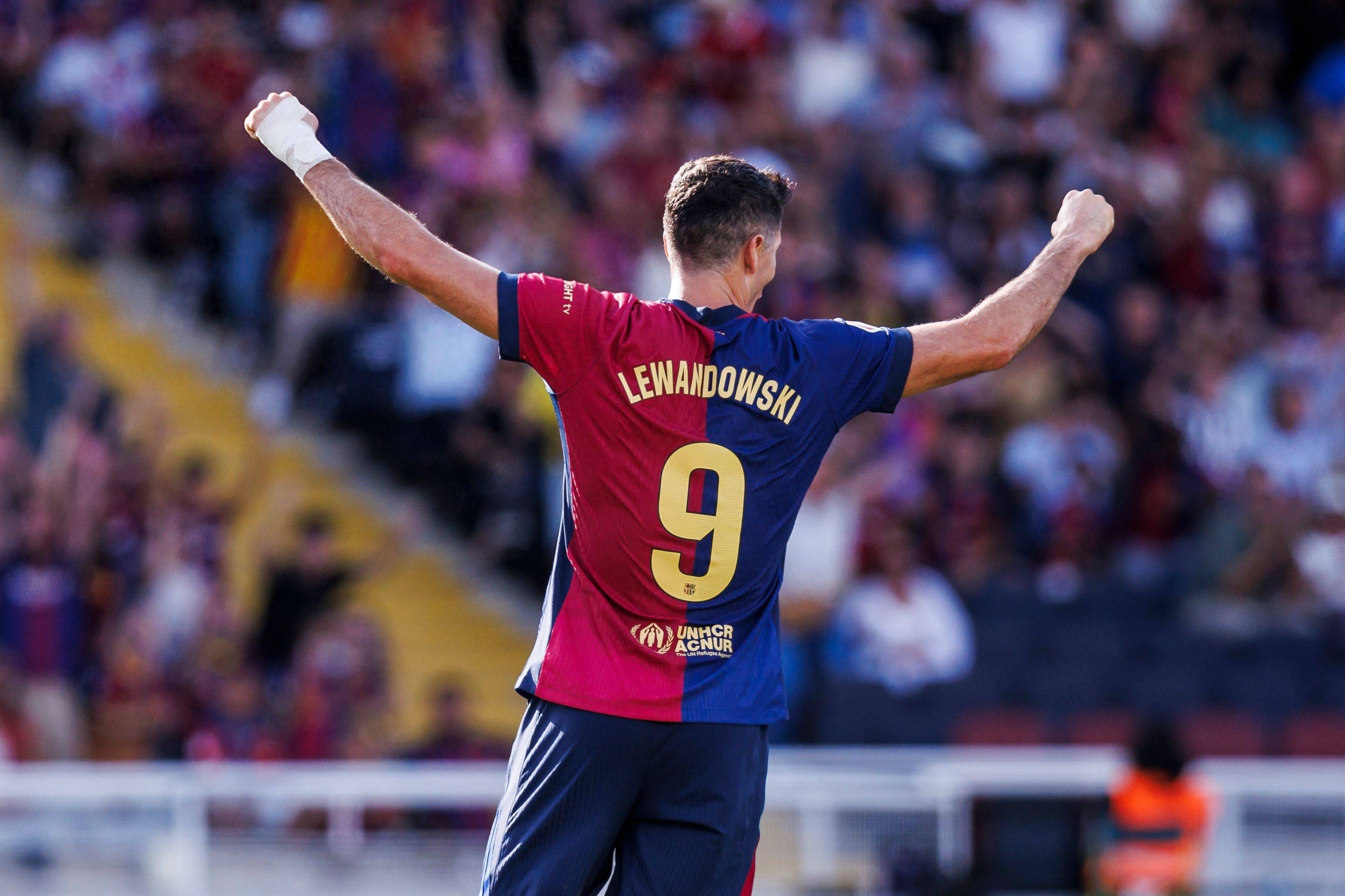 开云体育官网-关于巴萨翻盘马赛,莱万爆发神勇的信息