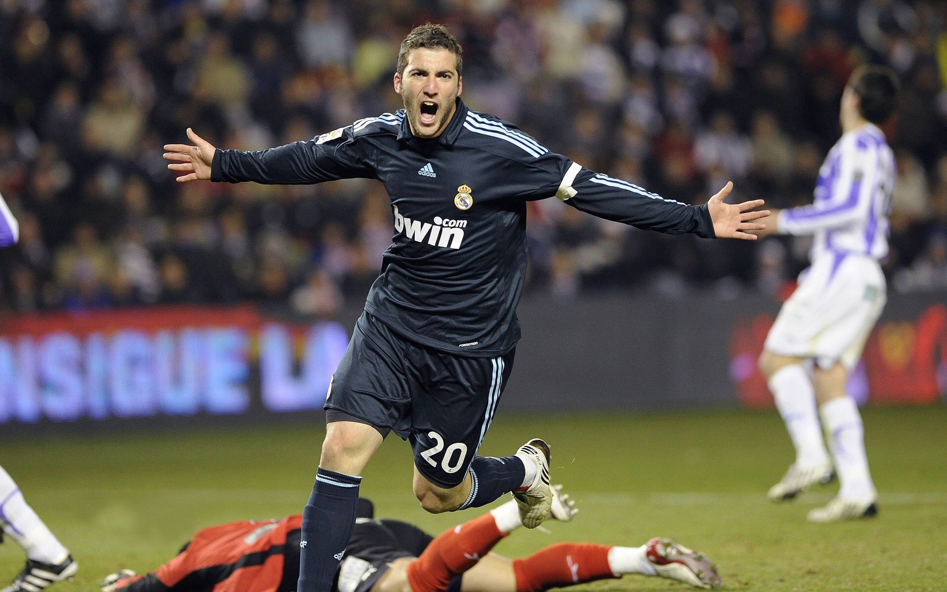 开云体育官方网站-巴雷拉单节爆发定乾坤,伊拉克力克卡塔尔显韧性